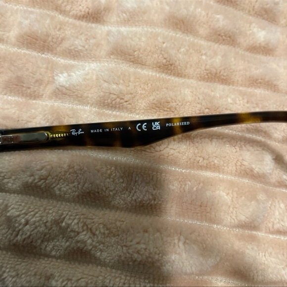 ❌SOLD❌Ray ban polarized sunglasses RB4140 - Picture 6 of 7